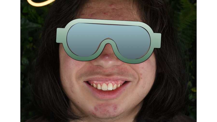 Paciente sonriendo tras su tratamiento